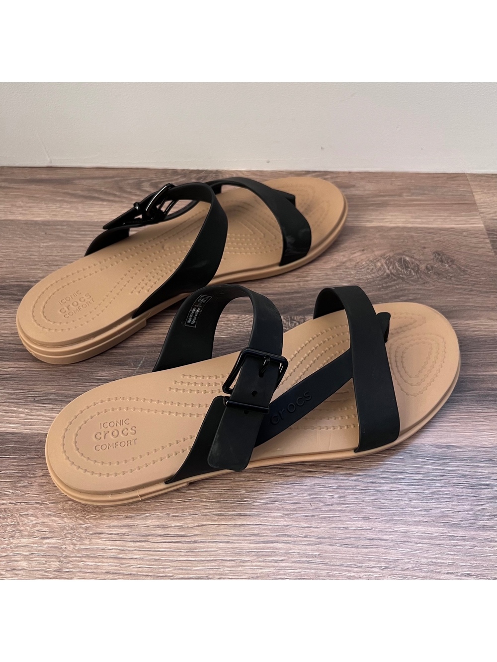 Crocs black and tan strappy sandals women's size 9